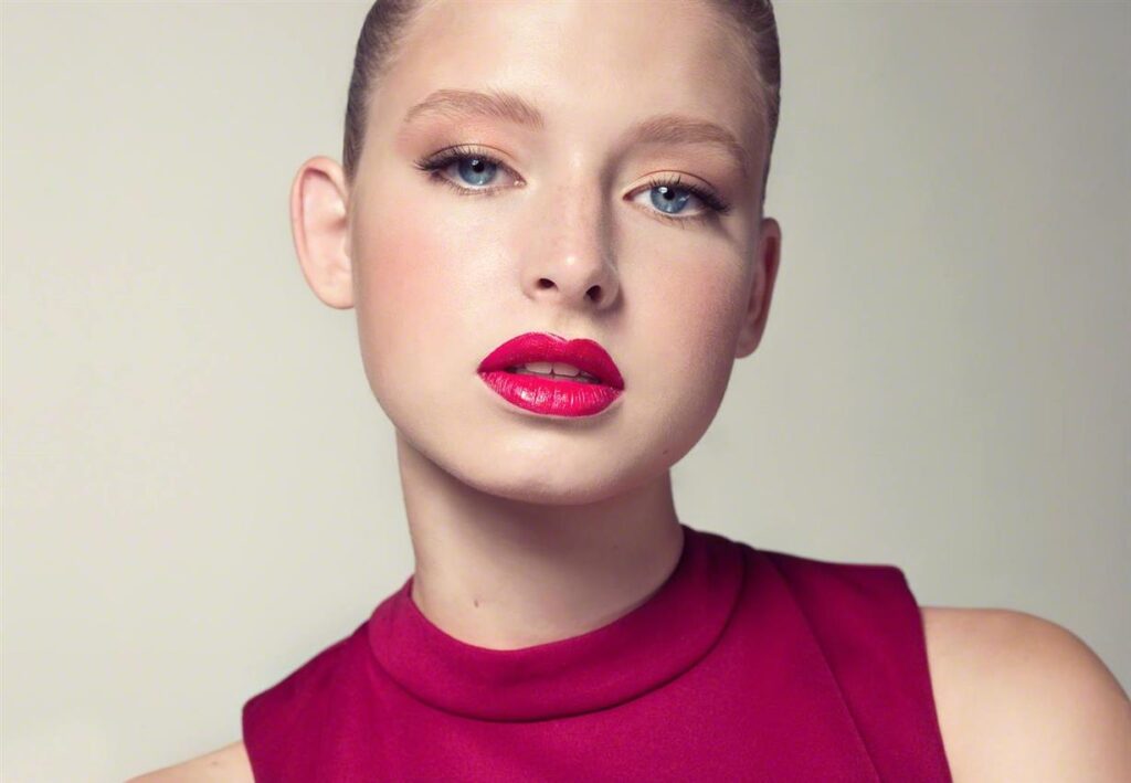 Perfektioniere Deine Lippen: Entdecke die Beeindruckende Lippenstiftkollektion von Zoeva für Jeden Anlass