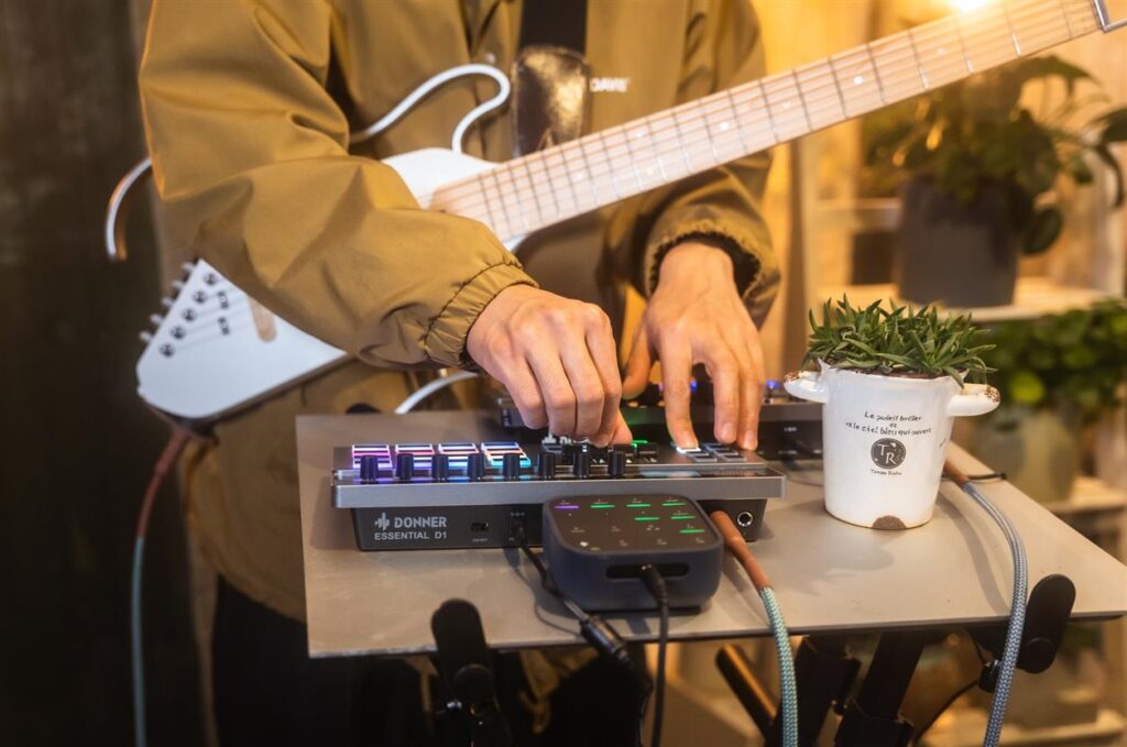 Donner Music: Ein umfassender Leitfaden zu den meistverkauften Pedalen und Zubehörteilen