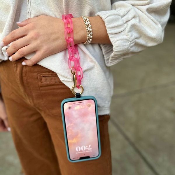 Clip & Go: The Ultimate Hands-Free Solution for Life on the Move