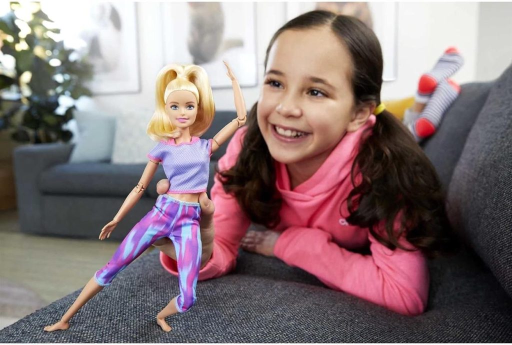 Wenn Kinder Schule spielen: Warum das Eddy Toys Puppenset mehr als nur Spielzeug ist