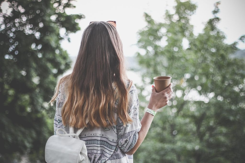 Au cœur de la Scandinavie, où la nature est à la fois sauvage et pure, une révolution beauté silencieuse est en marche. Née au Danemark, Hairlust a captivé l'attention des passionnés de soins capillaires à travers l'Europe, y compris en France, en proposant bien plus que de simples produits. Hairlust adopte une philosophie : des cheveux forts et beaux commencent par des soins naturels et des ingrédients de qualité. Avec ses racines nordiques minimalistes et sa science moderne, Hairlust redéfinit le soin capillaire : doux, efficace et durable.