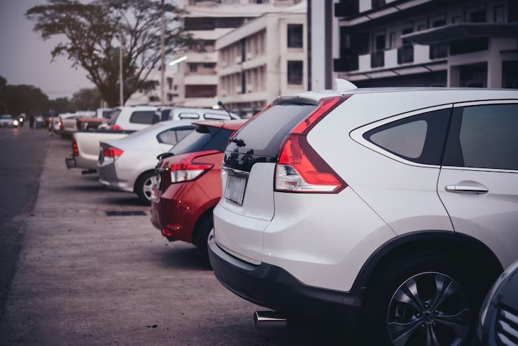 Parcheggio Senza Stress: Come Parclick Semplifica il Parcheggio in Città per Pendolari e Viaggiatori