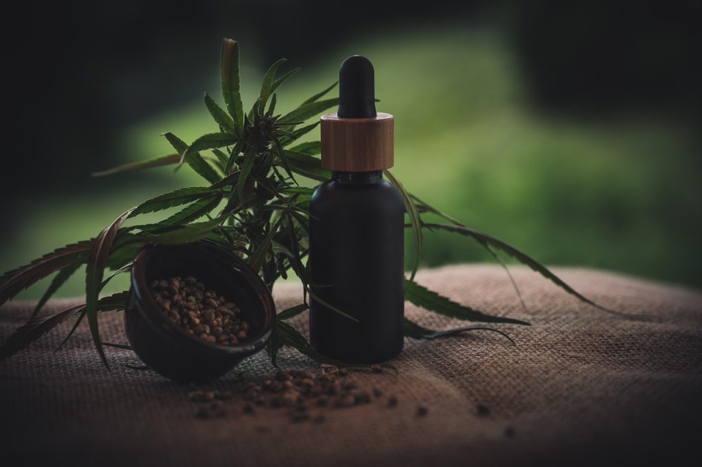 L’ascesa del CBD: cosa devi sapere sul suo status legale e sui suoi benefici Con la crescente domanda di soluzioni naturali per la salute, il CBD, o cannabidiolo, è emerso come uno dei prodotti più popolari e versatili sul mercato odierno. Noto per i suoi potenziali benefici per il benessere, il CBD sta rapidamente guadagnando riconoscimento in Italia e in tutto il mondo. Se stai pensando di incorporare il CBD nella tua routine di benessere, è essenziale capire cos'è, come funziona e la sua posizione legale in Italia.
