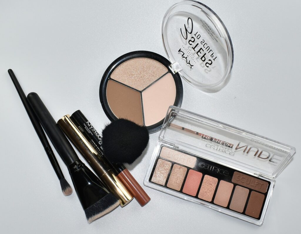 ZOEVA: The Art of Precision – How Their Brushes Revolutionized Beauty In the world of beauty, precision is everything. Whether you’re sculpting a flawless contour, creating a bold eyeshadow look, or simply perfecting your daily makeup routine, the tools you use can make all the difference. Enter ZOEVA, a UK-based beauty brand that has redefined makeup application with its premium brushes and beauty tools. With a reputation for quality, innovation, and attention to detail, ZOEVA has elevated the artistry of makeup to new heights.