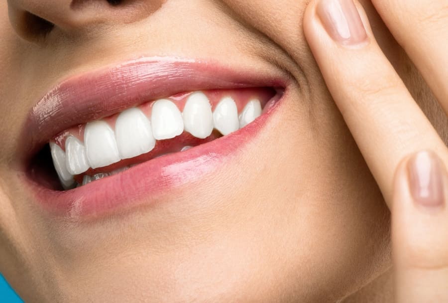 Come Mantenere un Sorriso Bianco: Consigli degli Esperti di Diamond Smile Teeth