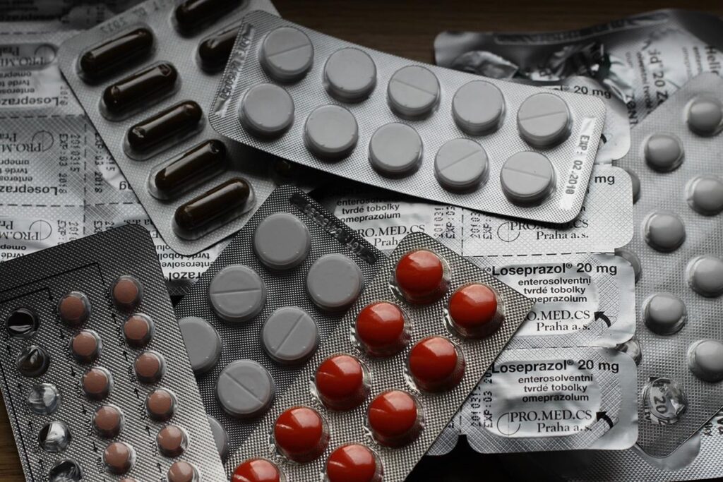 A Trusted Name in Online Medicine: The Comprehensive Services of Oxford Online Pharmacy In an era where convenience and reliability are crucial, Oxford Online Pharmacy has established itself as a trusted name in the world of online medicine. This UK-based pharmacy is renowned for its comprehensive services, ensuring that patients receive high-quality healthcare from the comfort of their homes. This article explores the various services offered by Oxford Online Pharmacy and how they contribute to its reputation as a reliable provider of online medical care.
