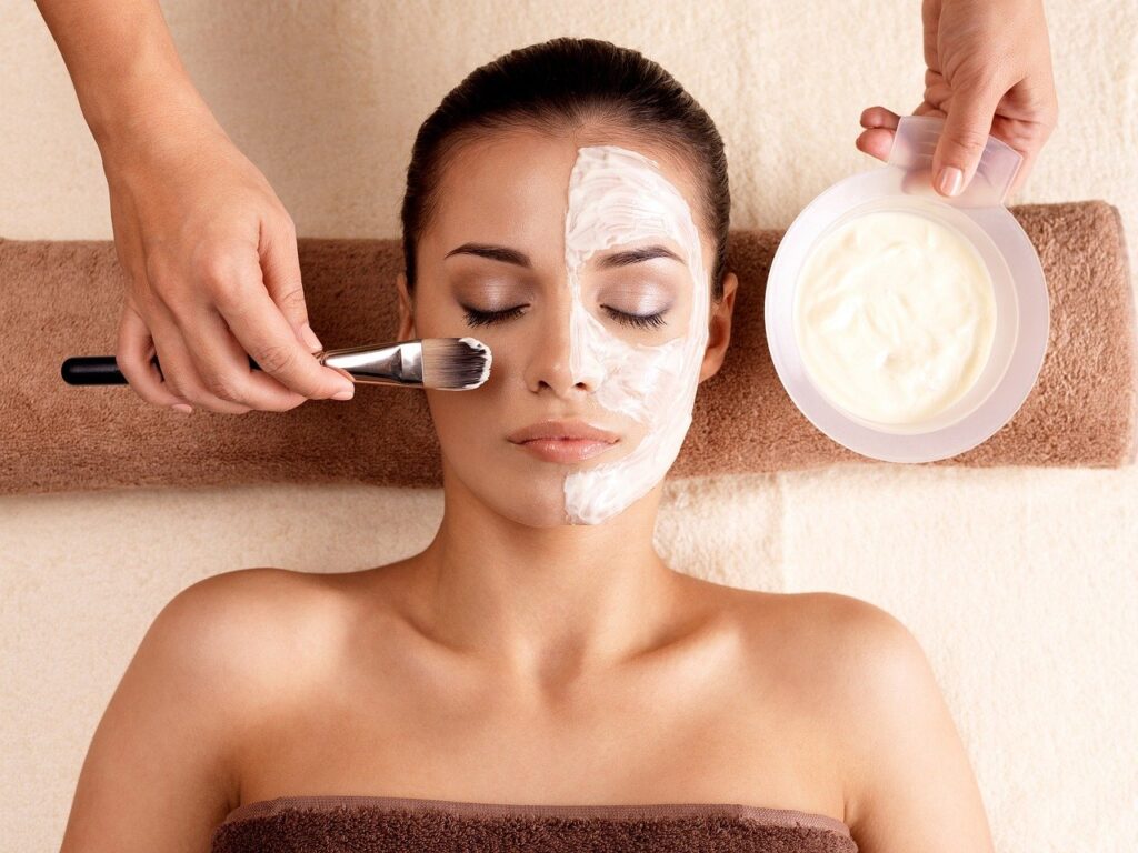 Von Akne bis Anti-Aging: Wie DOCTOR MI Ihre Hautpflegeroutine mit gezielten Behandlungen verändert Wenn es um Hautpflege geht, gibt es sicherlich keine Einheitslösung. Unsere Haut entwickelt sich im Laufe der Zeit weiter und damit auch unsere Hautpflegebedürfnisse. Von den zu Akne neigenden Tagen unserer Teenager bis hin zu den feinen Linien und Fältchen, die mit dem Alter kommen, ändern sich die Herausforderungen, denen wir bei unserer Hautpflegeroutine gegenüberstehen, mit zunehmendem Alter. Hier kommt DOCTOR MI ins Spiel, eine bahnbrechende deutsche Hautpflegemarke mit ihren wissenschaftlich fundierten, dermatologisch entwickelten Behandlungen, die auf eine Vielzahl von Hautproblemen ausgerichtet sind. Von Akne bis Anti-Aging bietet DOCTOR MI eine umfassende Palette gezielter Hautpflegelösungen, mit denen Menschen ihre Haut in jeder Lebensphase verändern können. Mit hochmodernen Formeln und sorgfältig ausgewählten Inhaltsstoffen bietet DOCTOR MI präzise Behandlungen, die auf bestimmte Hautprobleme abzielen und gleichzeitig die allgemeine Hautgesundheit fördern. Egal, ob Sie Hautunreinheiten bekämpfen, einen ungleichmäßigen Hautton in den Griff bekommen oder die Zeichen der Hautalterung umkehren möchten, DOCTOR MI hat eine Lösung für Sie.