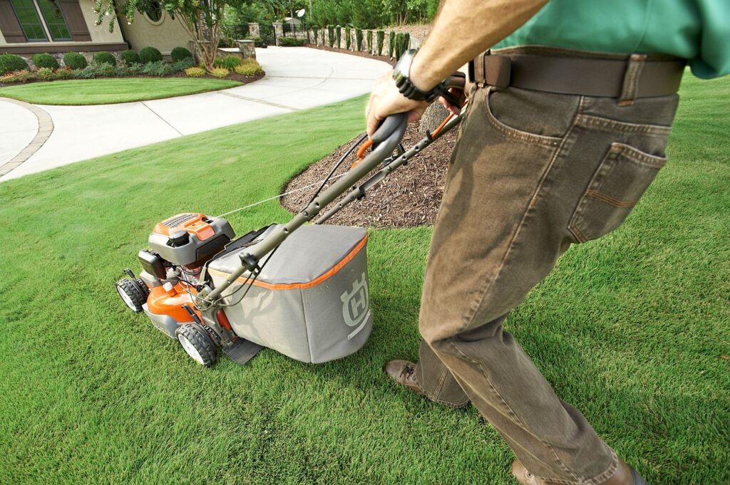 Gtech: Innovating Cordless Solutions for Home and Garden In today's fast-paced world, convenience and efficiency are key, especially when it comes to maintaining our homes and gardens. Enter Gtech, a pioneering British brand that has made a name for itself by designing and manufacturing innovative cordless appliances. Founded in the UK by entrepreneur Nick Grey, Gtech is committed to revolutionizing how we approach household and garden chores, blending cutting-edge technology with user-friendly designs.