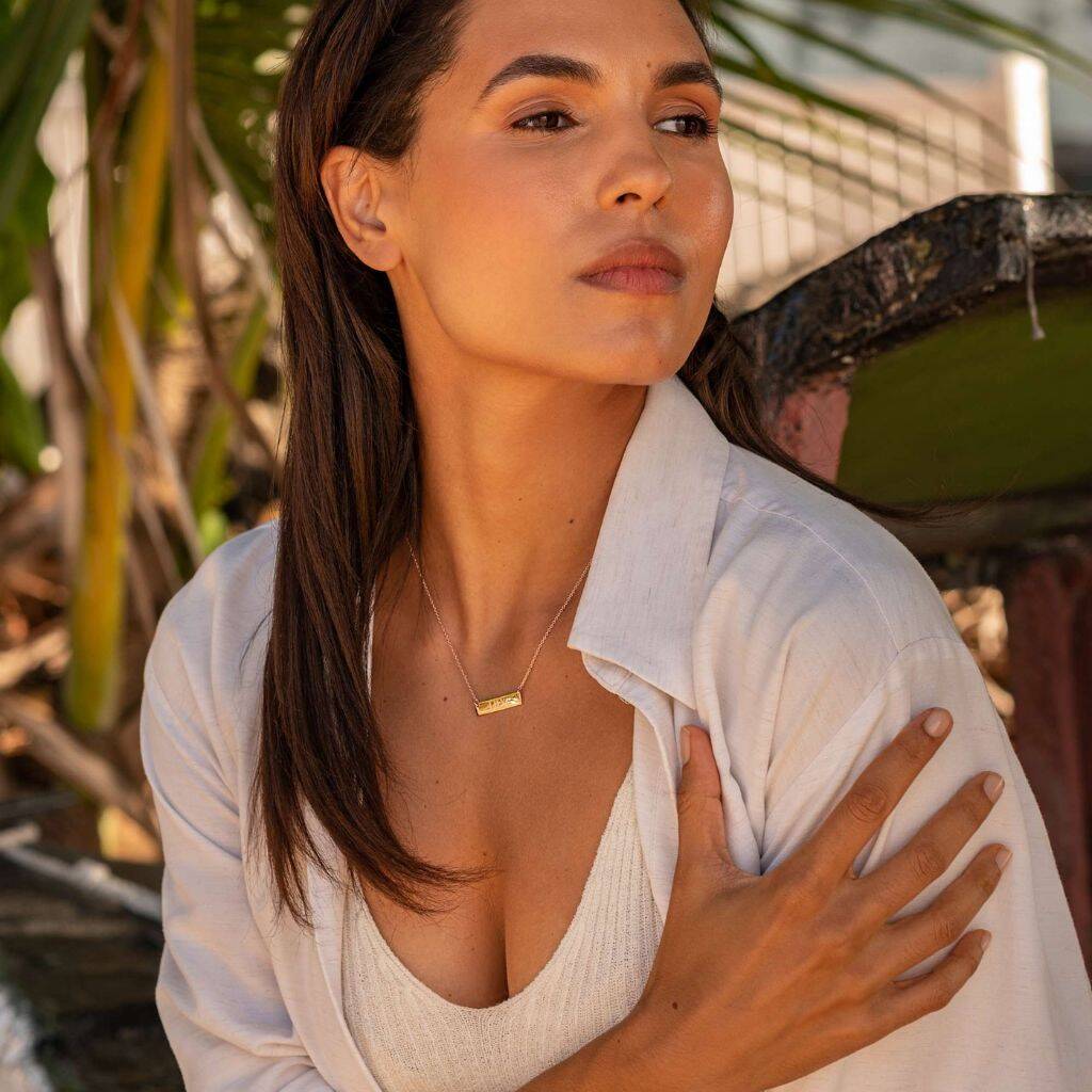 Why the Personalised Gold Bar Necklace from Engravers Guild is the Ultimate Luxury Gift