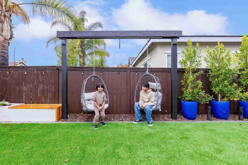 Ergeon’s Approach to Stress-Free Outdoor Projects: Quality, Transparency, and Innovation When it comes to home improvement, outdoor projects can be some of the most exciting yet daunting undertakings for homeowners. Whether it's installing a fence, laying artificial grass, building a new deck, or adding a concrete patio, these projects require time, effort, and resources. Unfortunately, traditional construction methods often lead to stress, miscommunication, and unexpected costs. That’s where Ergeon comes in, transforming the outdoor construction experience with a fresh approach focused on quality, transparency, and innovation. Ergeon has built a reputation as a leader in outdoor home improvement, offering customers a seamless experience that removes much of the frustration typically associated with construction projects. By combining cutting-edge technology, a skilled global workforce, and a customer-first mentality, Ergeon has crafted a process that prioritizes the needs and peace of mind of homeowners from start to finish. Here’s how Ergeon’s approach makes outdoor projects truly stress-free.
