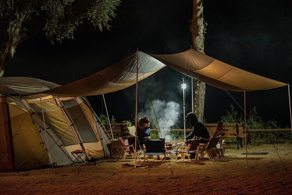 Die Natur erkunden: Wie ECTIVE die Campingausrüstung revolutioniert Camping ist seit langem eine beliebte Aktivität für diejenigen, die der Hektik des modernen Lebens entfliehen möchten, und mit dem Aufkommen des Outdoor-Abenteuertourismus war die Nachfrage nach hochwertiger, zuverlässiger Campingausrüstung nie höher. In dieser sich entwickelnden Landschaft hat sich ECTIVE, eine zukunftsorientierte Marke, als Vorreiter bei der Revolutionierung der Campingausrüstung herauskristallisiert. ECTIVE ist bekannt für seine innovativen Designs, sein Engagement für Langlebigkeit und seinen benutzerorientierten Ansatz und verändert die Art und Weise, wie wir die Natur erleben. In diesem Artikel werden wir untersuchen, wie ECTIVE die Grenzen der Campingausrüstung erweitert und Outdoor-Abenteuer zugänglicher, angenehmer und komfortabler macht als je zuvor.