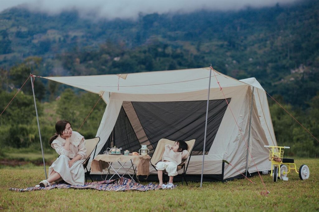 Maximizing Your Outdoor Space: The Benefits of Quictent by MaxLead Tents and Shelters In today’s world, outdoor spaces are more than just backyards—they are extensions of our homes, places where we gather, relax, celebrate, and enjoy nature. Whether you’re hosting a family barbecue, protecting your car from the elements, or creating the perfect garden oasis, having a reliable and versatile outdoor structure is essential. Quictent by MaxLead, a leader in the outdoor shelter industry, offers an array of tents and shelters that are designed to help you make the most of your outdoor space. With a focus on durability, functionality, and style, Quictent has become the go-to brand for homeowners and outdoor enthusiasts across the U.S.