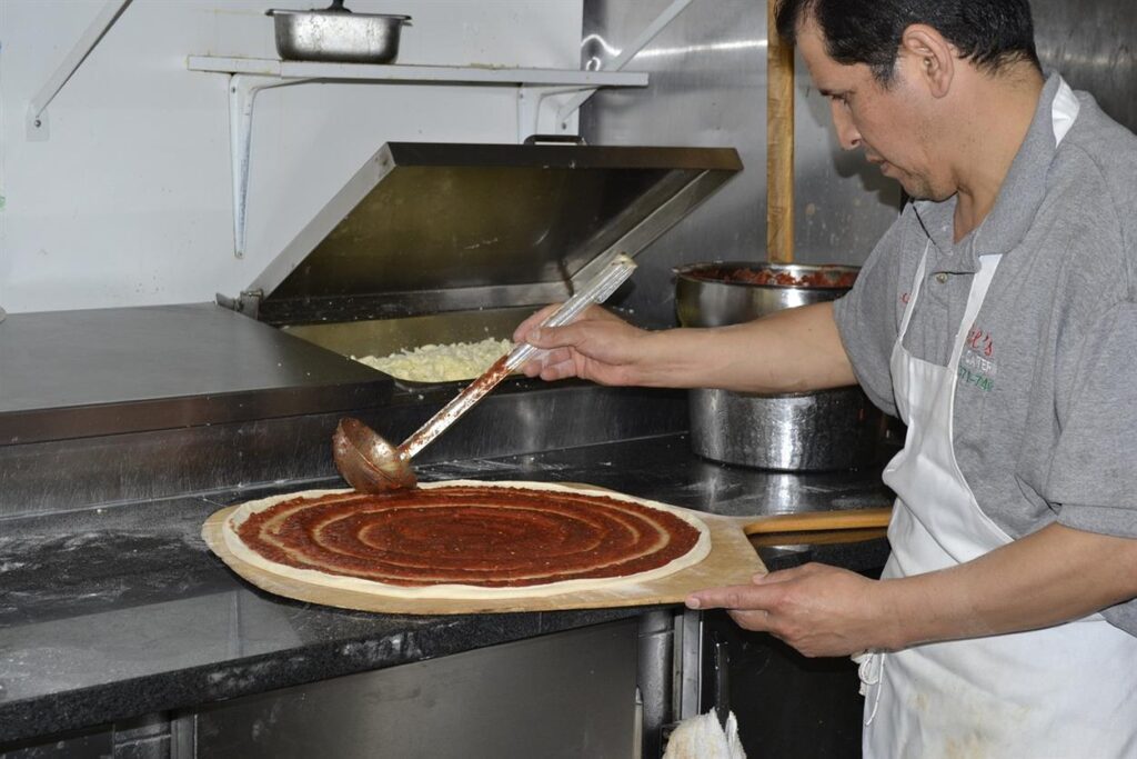 Mejore Sus Creaciones Culinarias: Una Guía Completa De Herramientas De Cocina Ninja ES En el acelerado mundo actual, la cocina no es sólo un lugar para preparar comidas, sino un centro para la creatividad y la innovación. Una marca que ha revolucionado nuestra forma de cocinar es Ninja ES, una empresa española conocida por sus utensilios de cocina versátiles y de alta calidad. Desde potentes licuadoras hasta freidoras multifuncionales, Ninja ES ofrece una gama de electrodomésticos que se adaptan tanto a cocineros novatos como a chefs experimentados. Esta guía completa explora cómo las herramientas de cocina Ninja ES pueden mejorar sus creaciones culinarias y transformar su experiencia culinaria.
