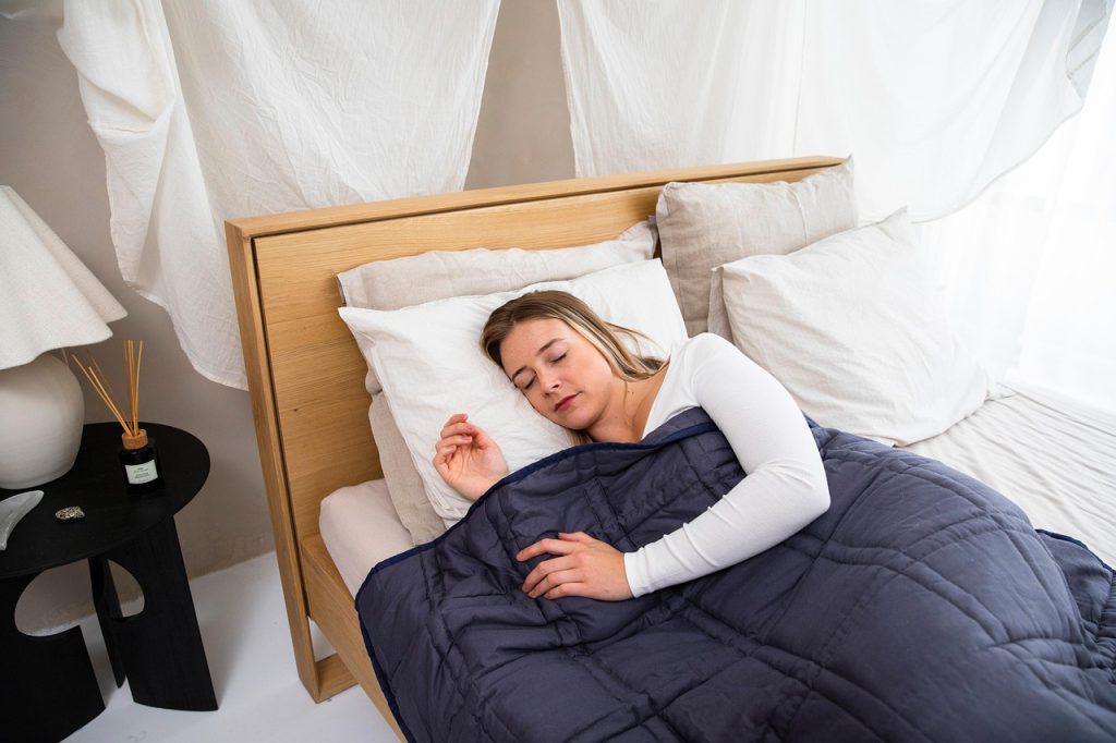 The Silent Health Crisis: Addressing Sleep Disorders with SLEEPON’s Innovative Products Sleep is a cornerstone of health that is often taken for granted. We spend about one-third of our lives asleep, yet many of us overlook the critical role that sleep plays in maintaining our physical, emotional, and mental well-being. In fact, sleep disorders have become a silent epidemic, affecting millions of people worldwide without them even realizing it. This “silent crisis” is not just about feeling tired—it’s about the long-term consequences of poor sleep, including heart disease, obesity, diabetes, and mental health disorders.At SLEEPON, we are committed to shining a light on this issue and helping individuals take control of their sleep health. Through innovative products and cutting-edge technology, we aim to address the sleep disorder epidemic and improve the quality of life for our customers.
