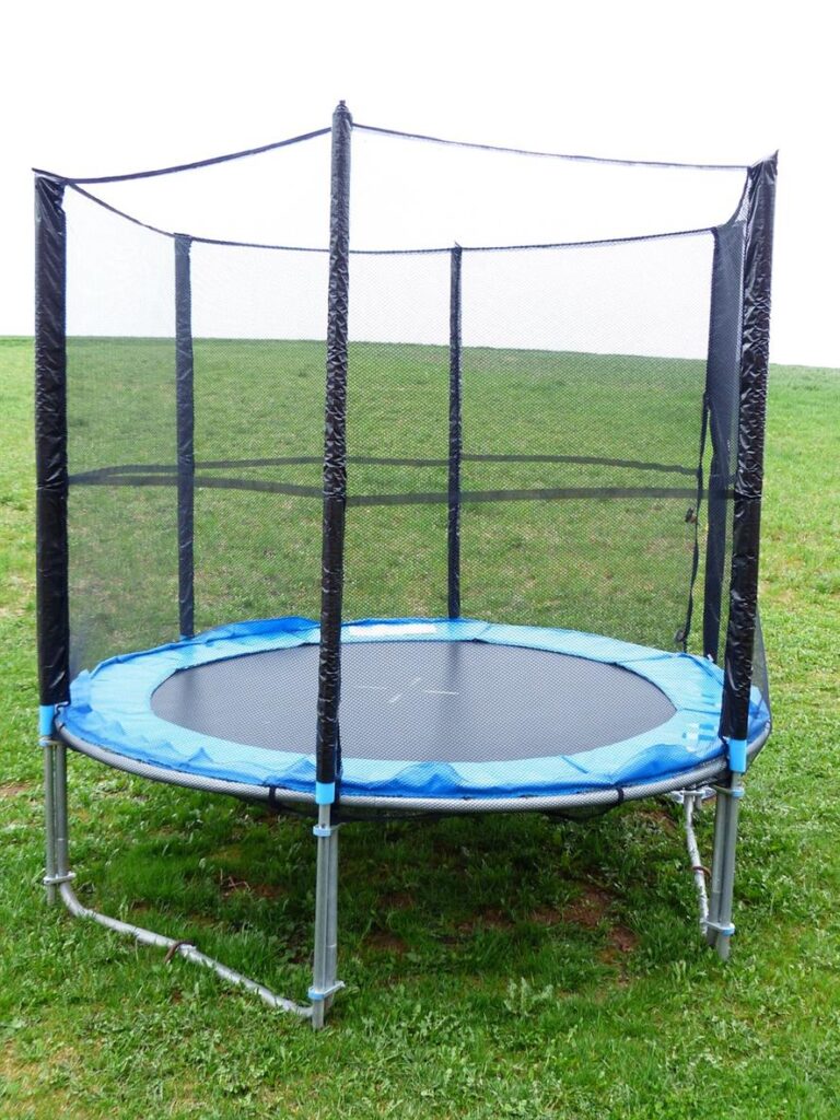 In a time when screens often dominate our daily lives, it’s more important than ever to find ways to bring families together for outdoor fun. That’s where Zupapa shines. Renowned for their high-quality trampolines and outdoor gear, Zupapa has quickly become the go-to brand for families seeking to create engaging, safe, and fun outdoor experiences. From backyard trampolines to family-friendly setups, Zupapa's products are designed to provide lasting memories for people of all ages. Here’s why Zupapa is leading the way as the top choice for family-friendly outdoor activities.